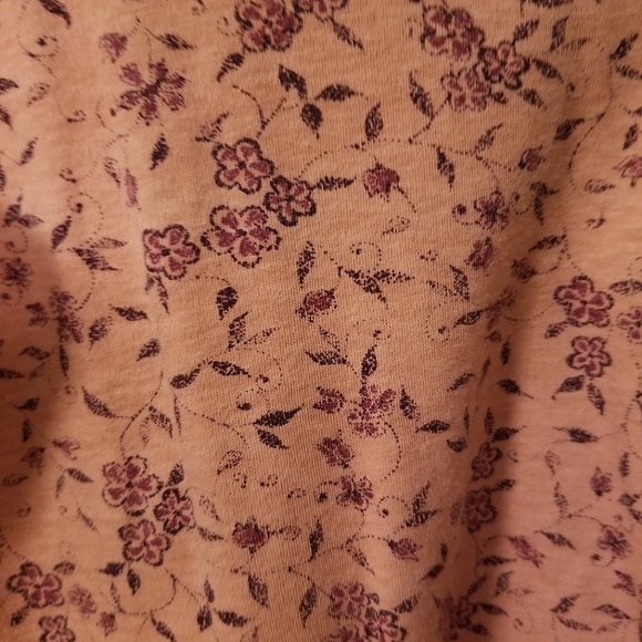 Laura Scott Florar Turtle Neck - Picture 4 of 5